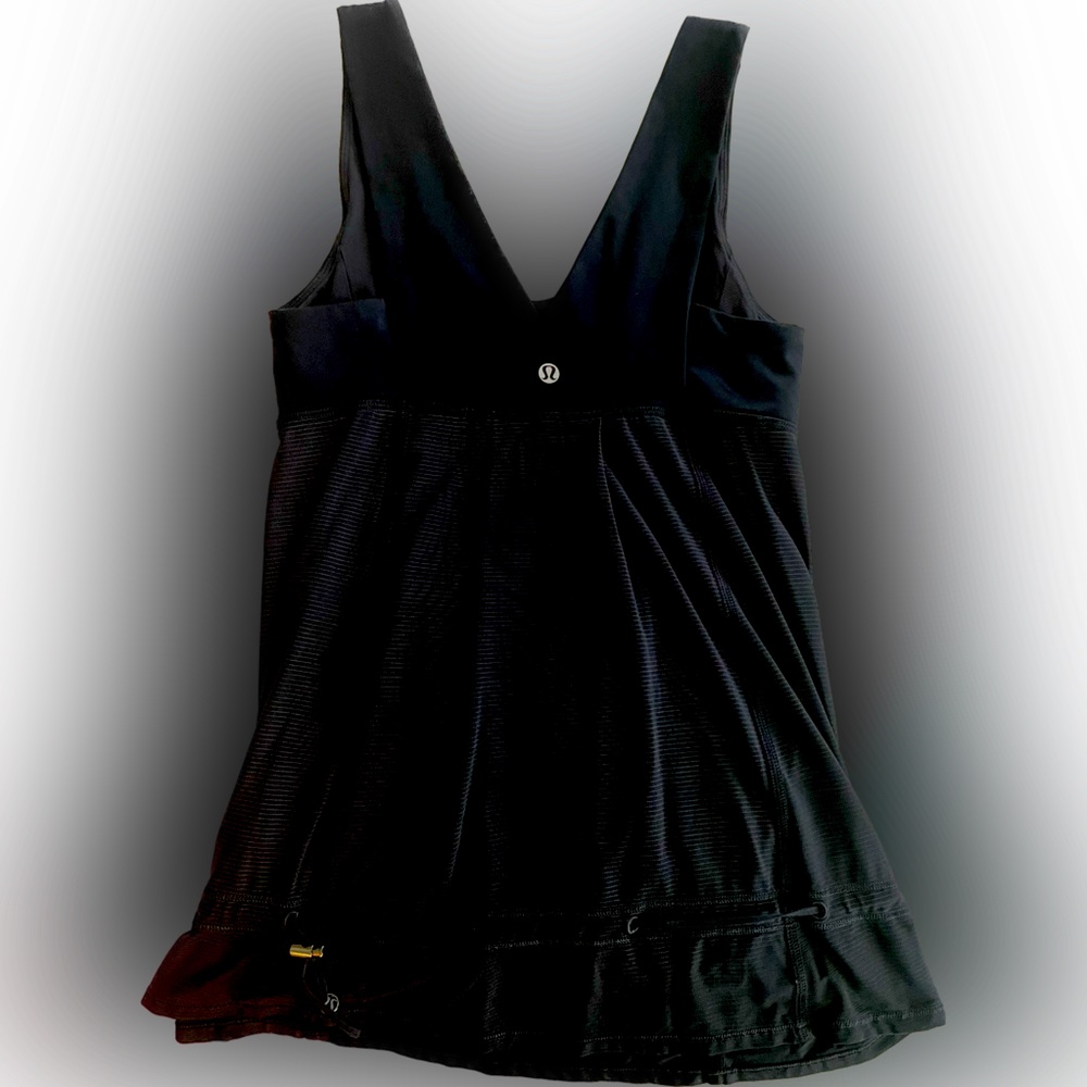 Lululemon Tank Black Size 4 with adjustable drawstring at waist